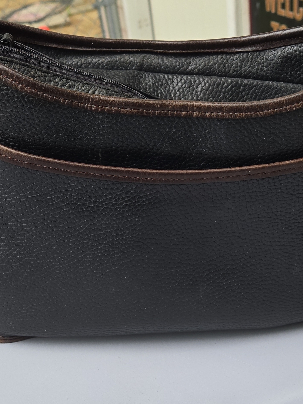 Brighton Classic Black and Brown Leather Tote Bag - Elegant Everyday Carry - Picture 4 of 4
